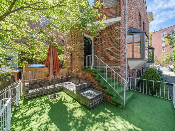 3701 Shore Parkway image 5 of 14