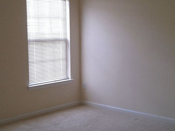 4th image of 8579 Carolina Lily Ln