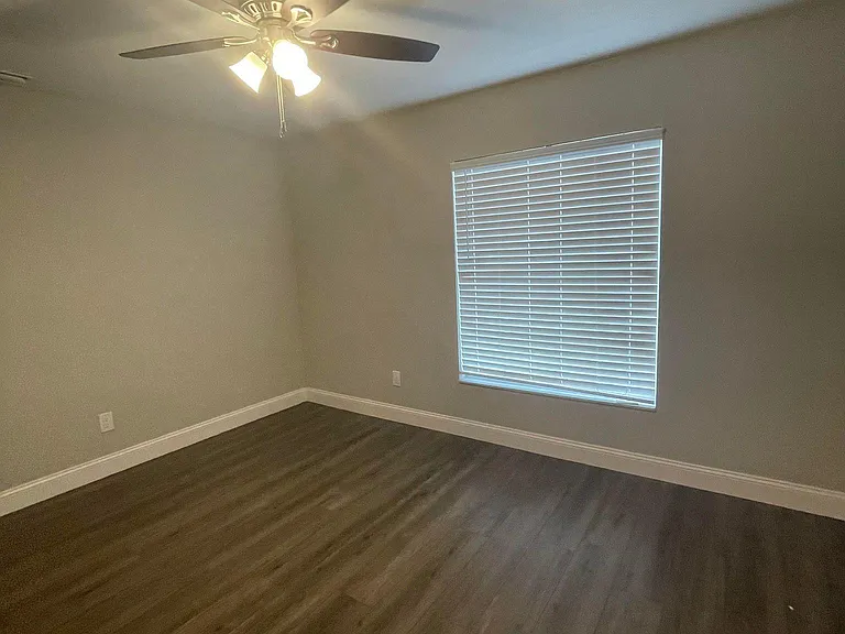 4703 Kelly Rd — Photo 36