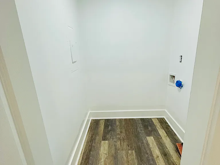 1126 Morning Glory Ct — Photo 10