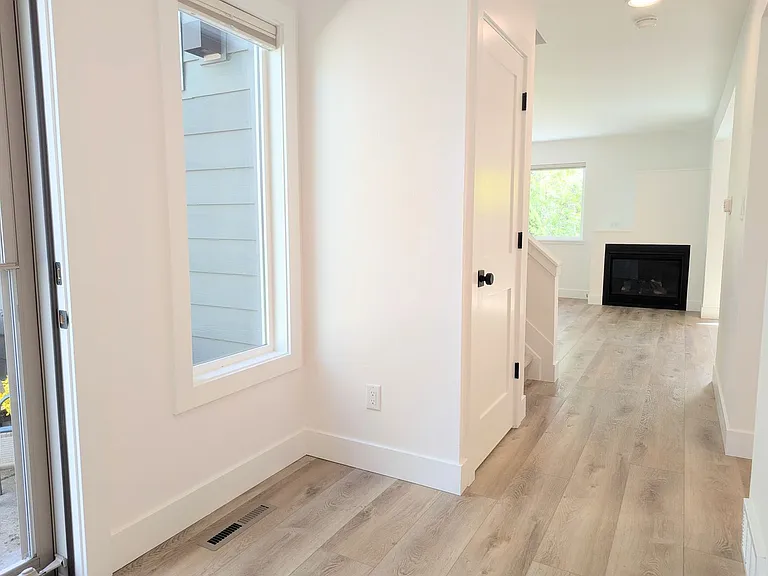 4240 Corriente Pl — Photo 4
