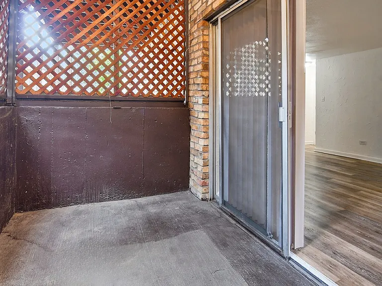 1390 Everett Ct #107 — Photo 29
