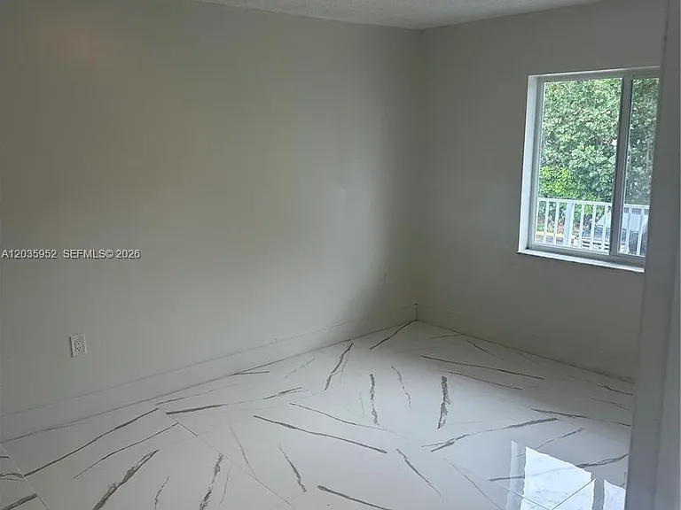 17050 NW 55th Ave #7 — Photo 7