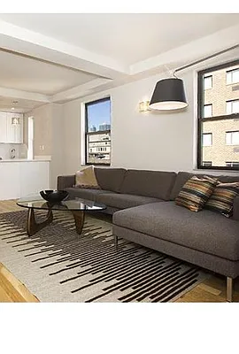 Rented by R New York | media 9