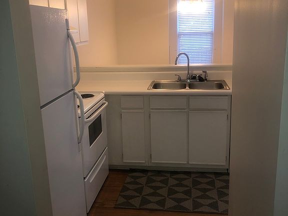 5th image of 4042 Cedars Pkwy