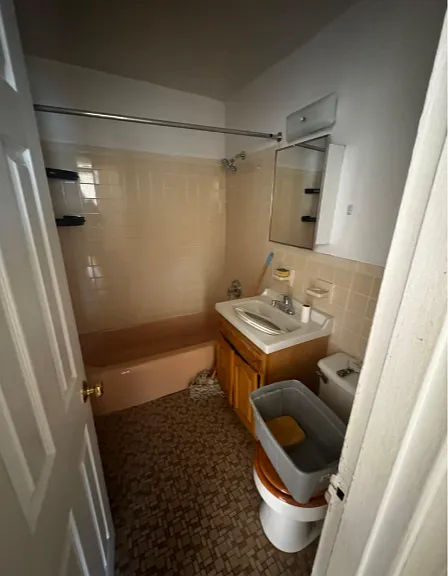 2875 Bainbridge Ave #2D — Photo 4