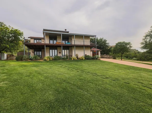 5 Squaw Ln, Ransom Canyon, TX 79366