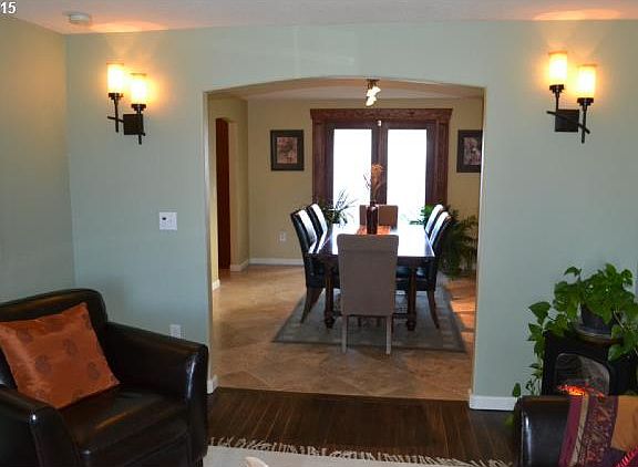 4th image of 17009 NE 31st Way
