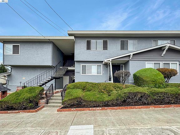 5th image of 2105 48th Ave