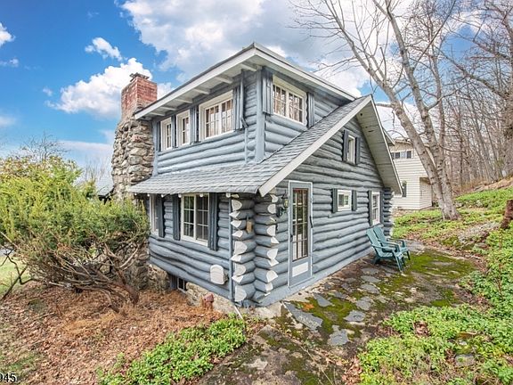 5th image of 201 Springbrook Trl