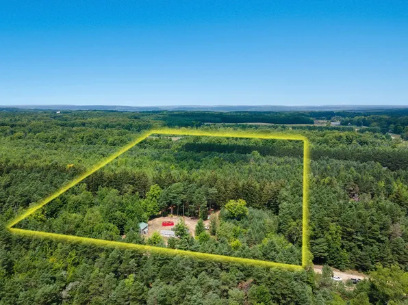 7830 Willis Rd, Benzonia, MI 49616