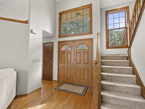 5th image of 394 Meadow View Dr