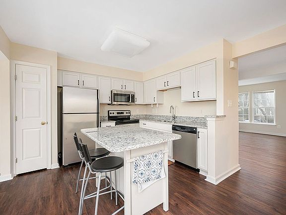 4th image of 11121 Gander Ct