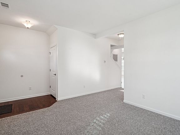 5th image of 479 Parmley Dr