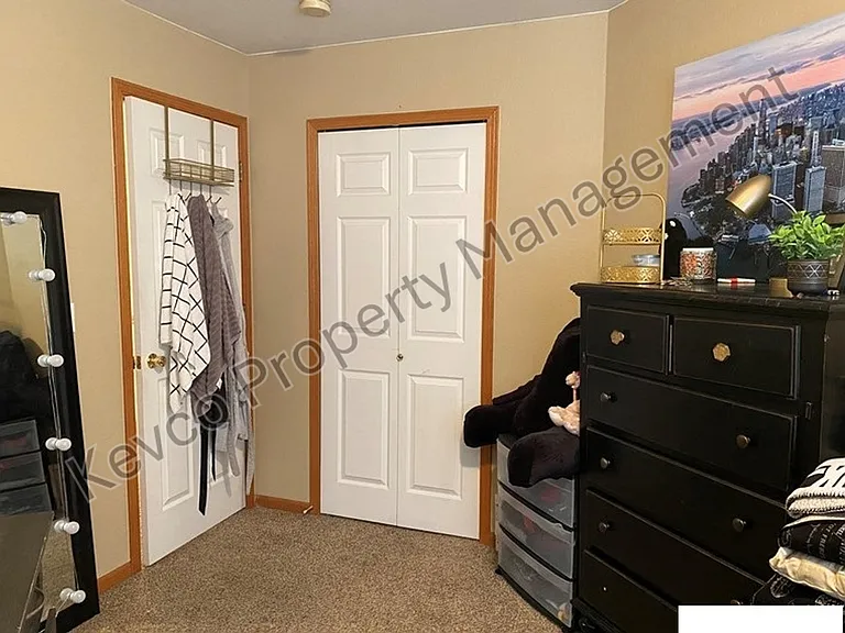 1637 Westbridge Dr #J3 — Photo 14