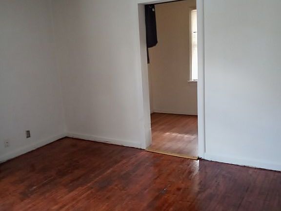 5th image of 9700 Winkler Dr