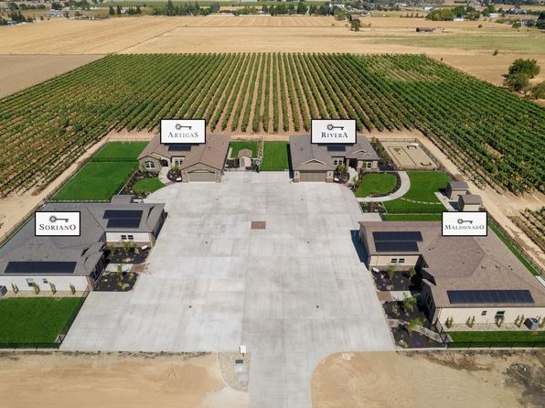 9403 E Jahant Rd, Acampo, CA 95220
