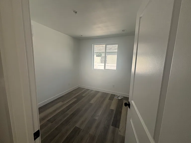 3006 S Palm Grove Ave #1 — Photo 6