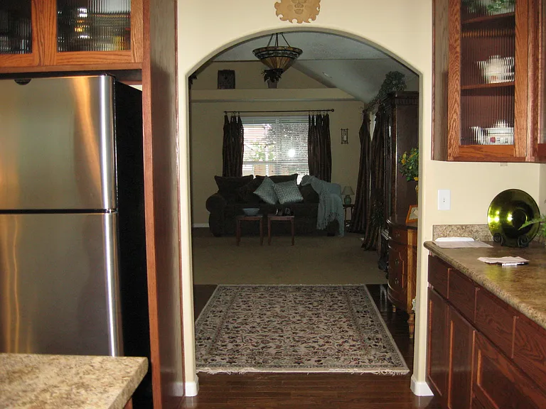 657 Spring Valley Dr — Photo 15