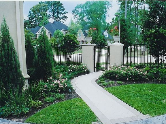 View to Street - Gate