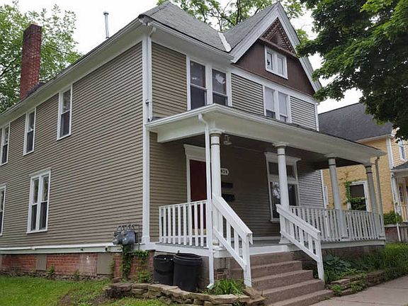 2nd image of 424 Ballard St