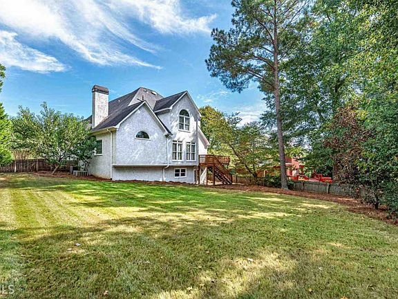 3rd image of 158 Glen Eagle Way