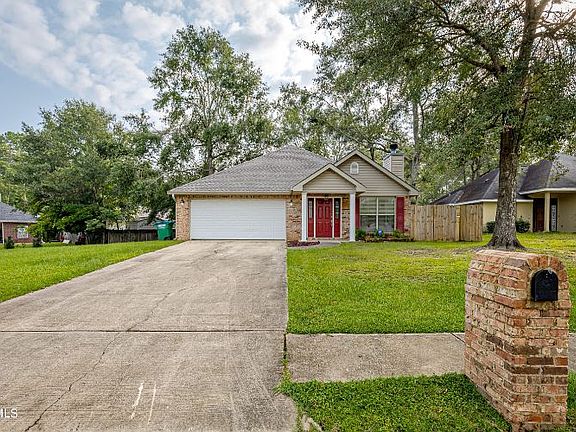 5th image of 15100 Warren Dr