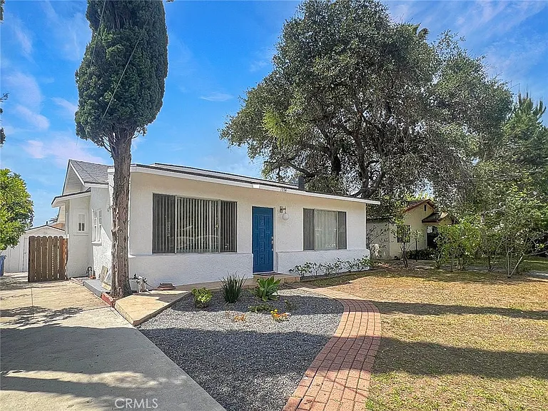 1554 E Woodbury Rd — Photo 1