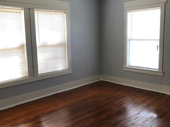 4th image of 4414 Avenue P 1/2