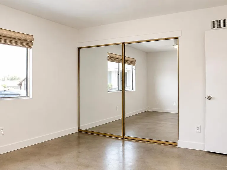1135 Myra Ave — Photo 15