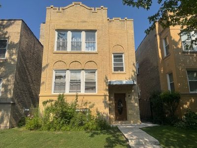 5759 N Bernard St, Chicago, IL, 60659