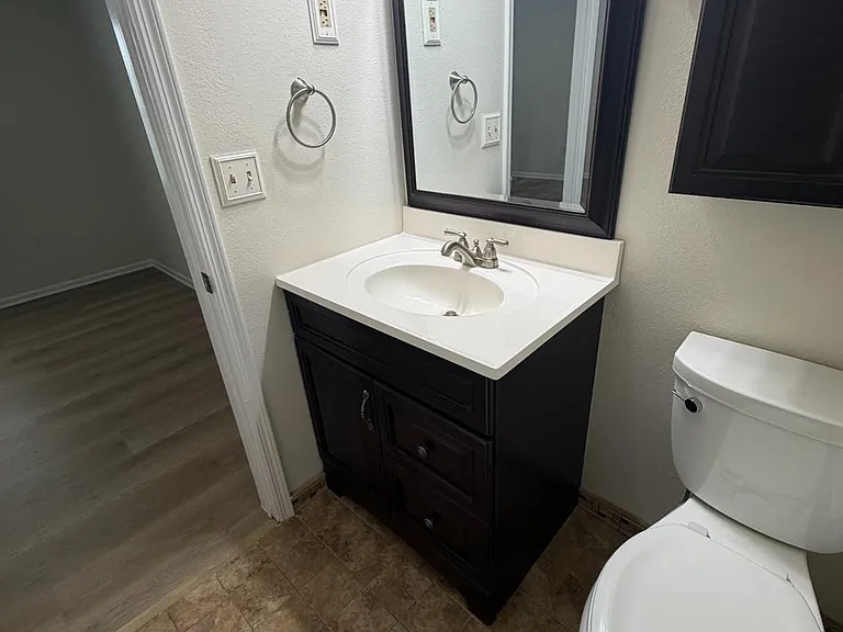 493B Somerset Ln — Photo 18