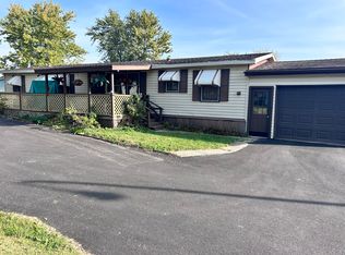 144 Maple Ln, Manteno, IL 60950
