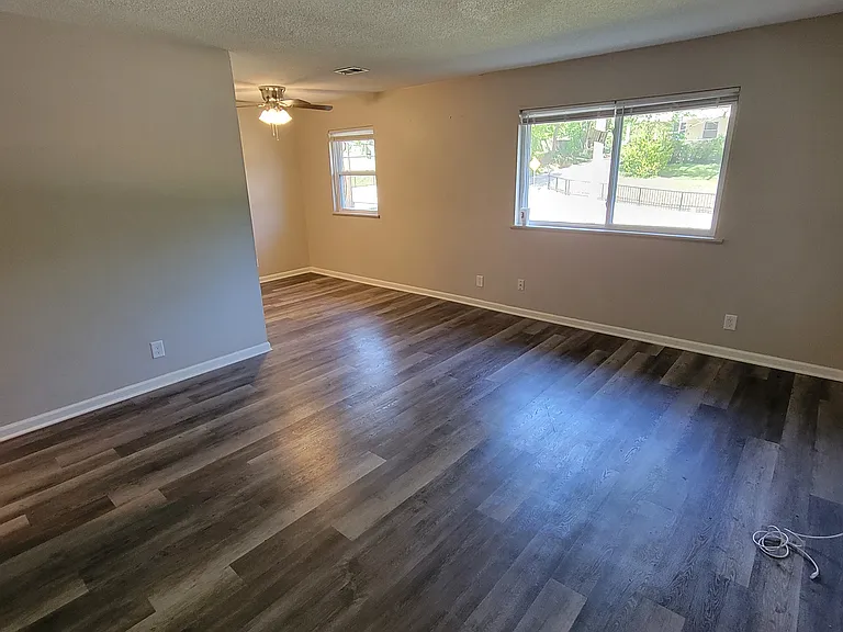 5725 Leavenworth Rd #4 — Photo 18