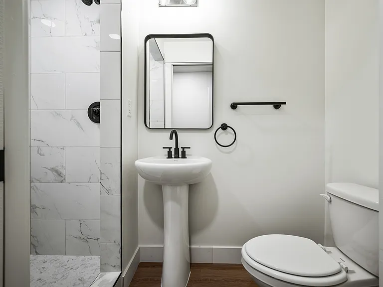 2233 Jefferson Ave #1 — Photo 5
