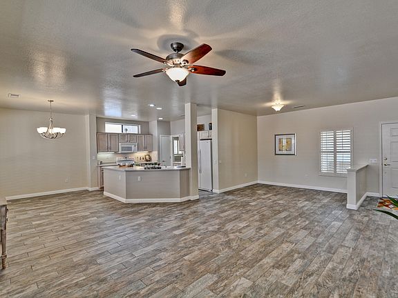4th image of 14716 W Via Manana