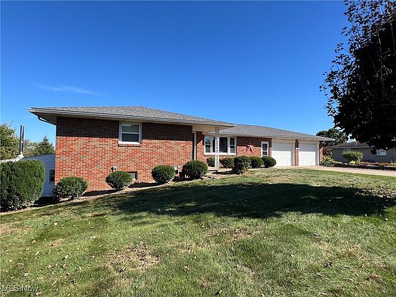 4th image of 5016 Township Road 404