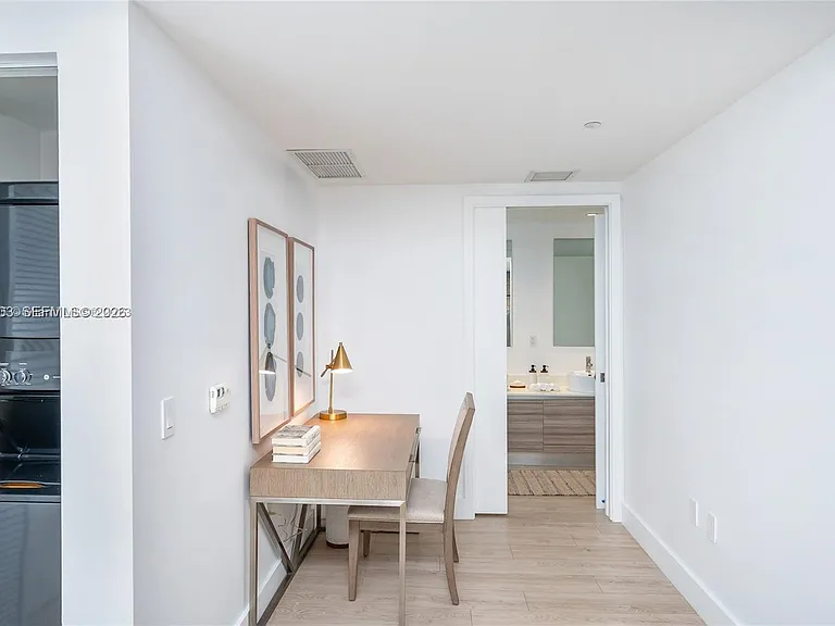 121 NE 34th St #L402 — Photo 5