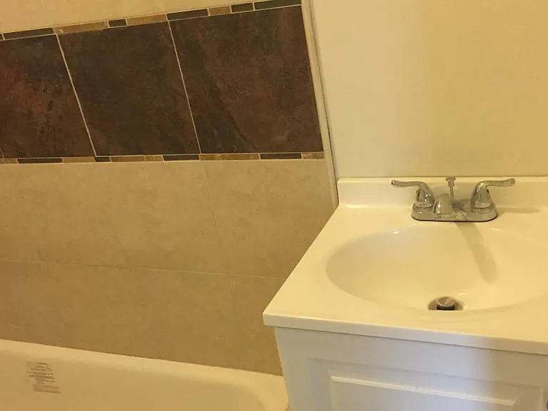 4221 W Stiles St #3 — Photo 9