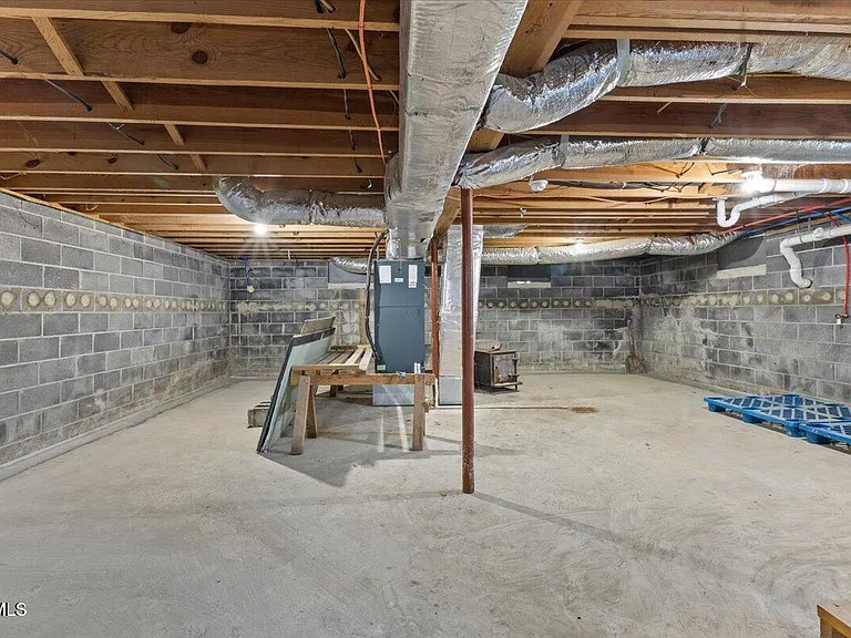 1122 Highway 107 — Photo 31