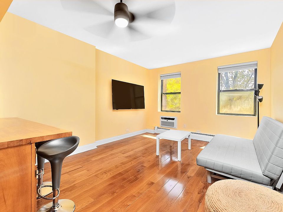 1st image of 63 W 92nd St APT 3A