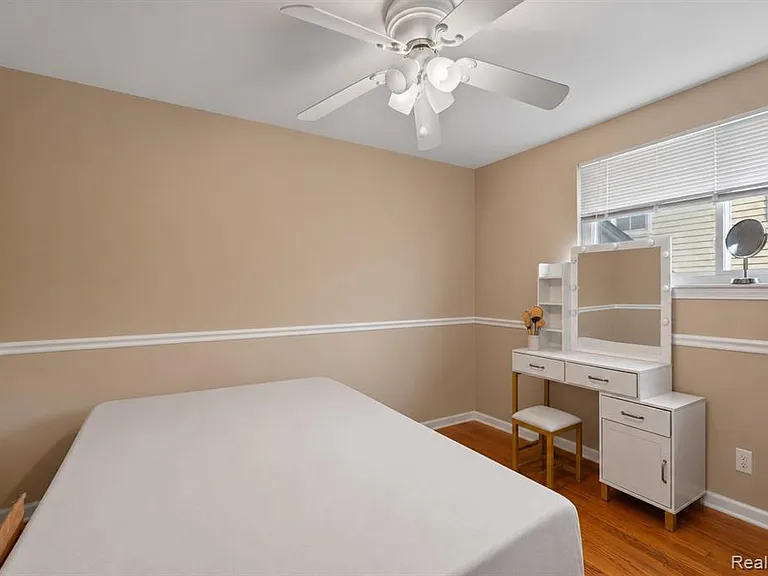 676 Sheffield Rd — Photo 21