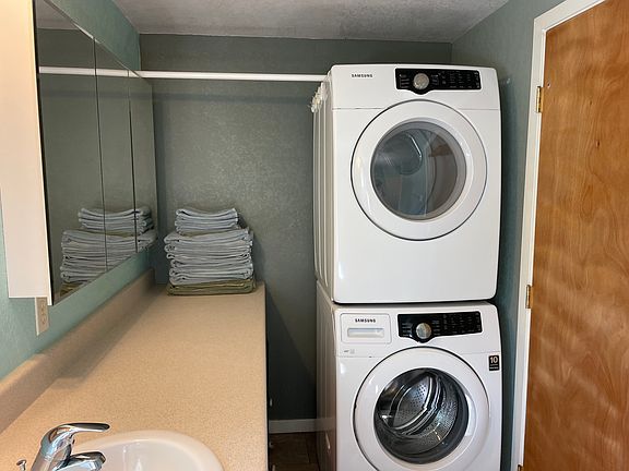 Washer & dryer located in bathroom
