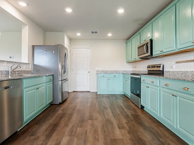 6110 Willow Point Blvd — Photo 13