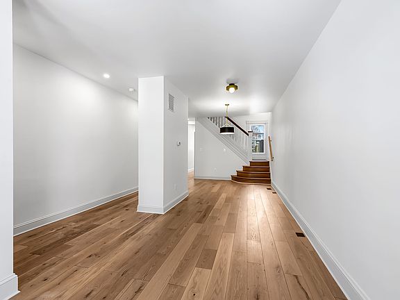 4th image of 3539 Roland Ave