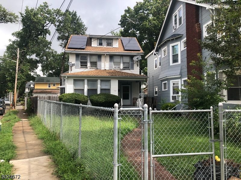 1st image of 124 Laurel Ave