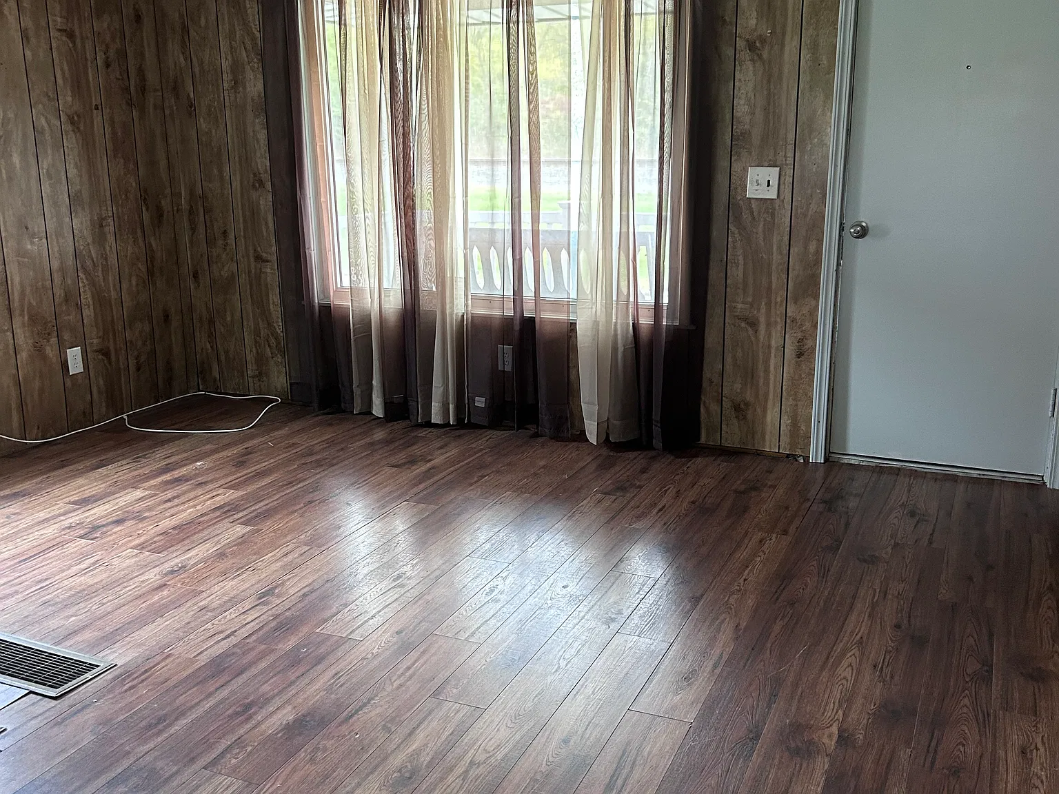 2 bed, 1000 sqft, $700 — Photo 4