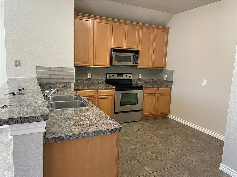 3409 Paint Dr — Photo 5