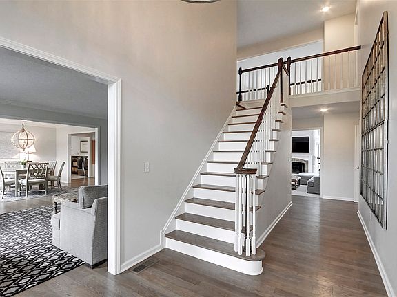3rd image of 31755 Leeward Ct