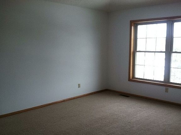 3rd image of 5451 Quilley Ave NE